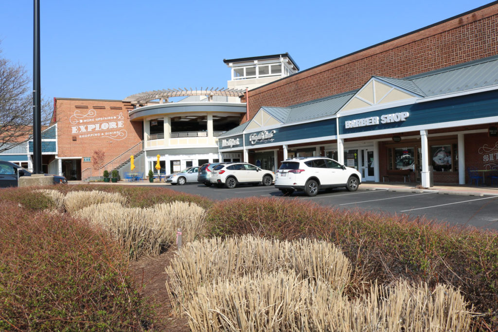 congressional plaza shopping center lower level